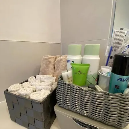 Bine Apartment *